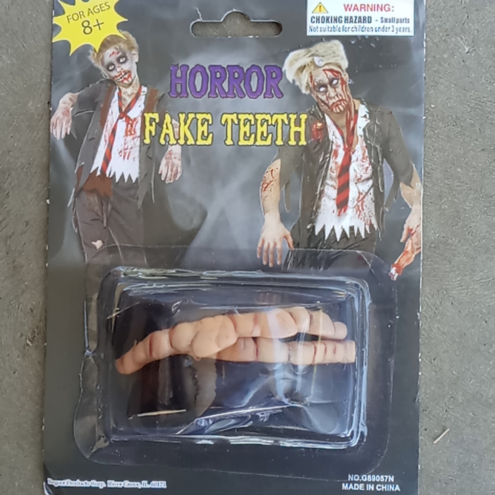 Horror Fake Teeth Halloween Dress Up